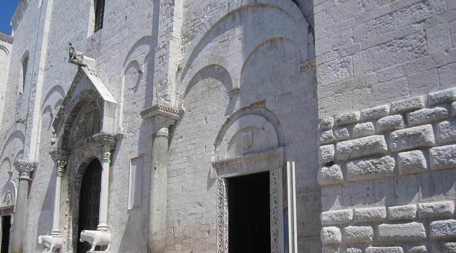 Базилика Святого Николая в Бари